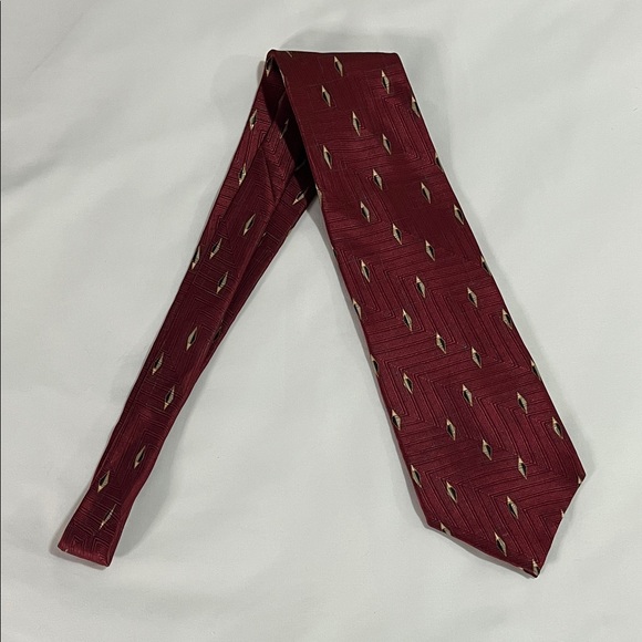 Bill Blass Elegant Burgundy Tie with Gold Accents - Picture 1 of 2